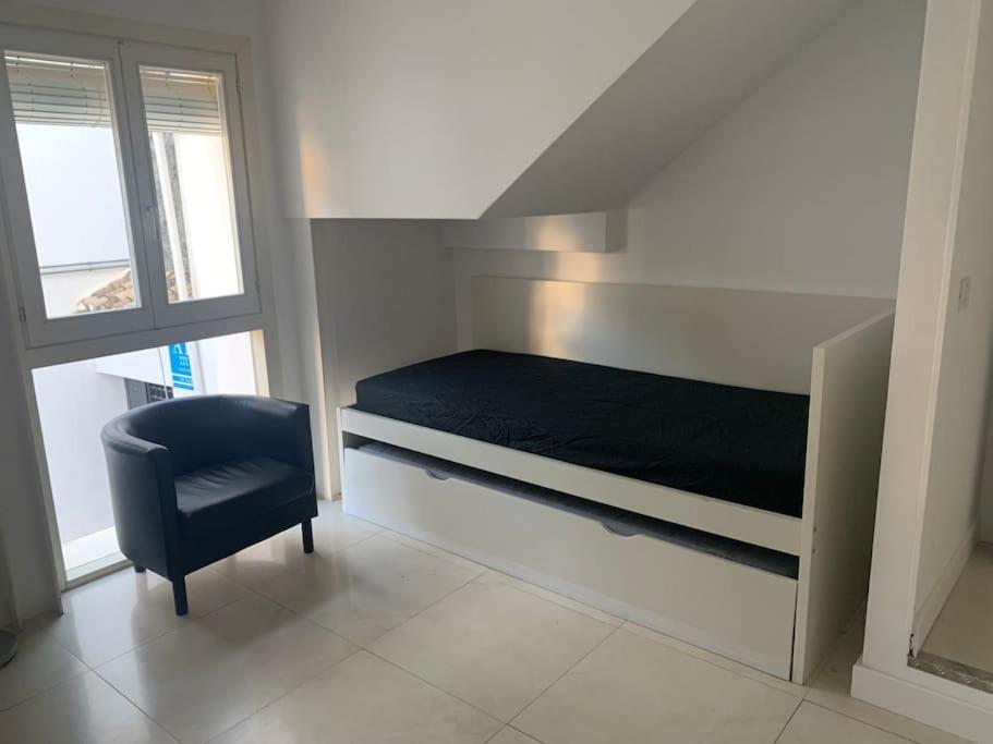 Spacious Loft / Literally At The Foot Of Alhambra Apartamento Granada Exterior foto
